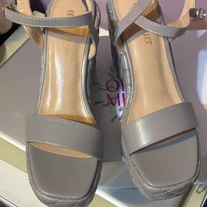 Oliver Miller Women Stylish Grey Sandals